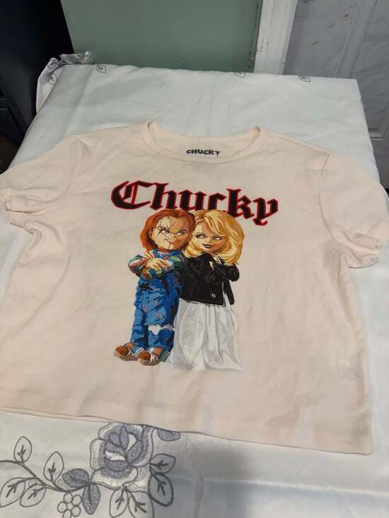 Chucky Tops - Chucky & Tiffany Bride of Chucky Junior's Cropped Graphic T-Shirt